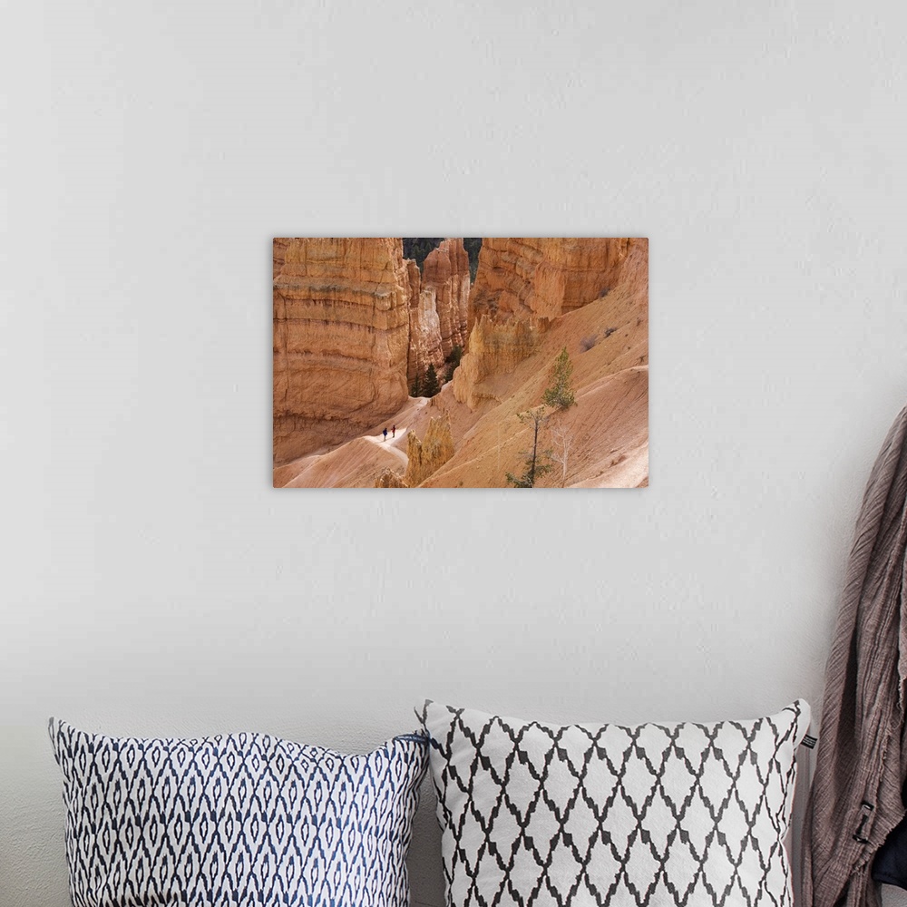 A bohemian room featuring People on trail, Bryce Canyon National Park, Utah