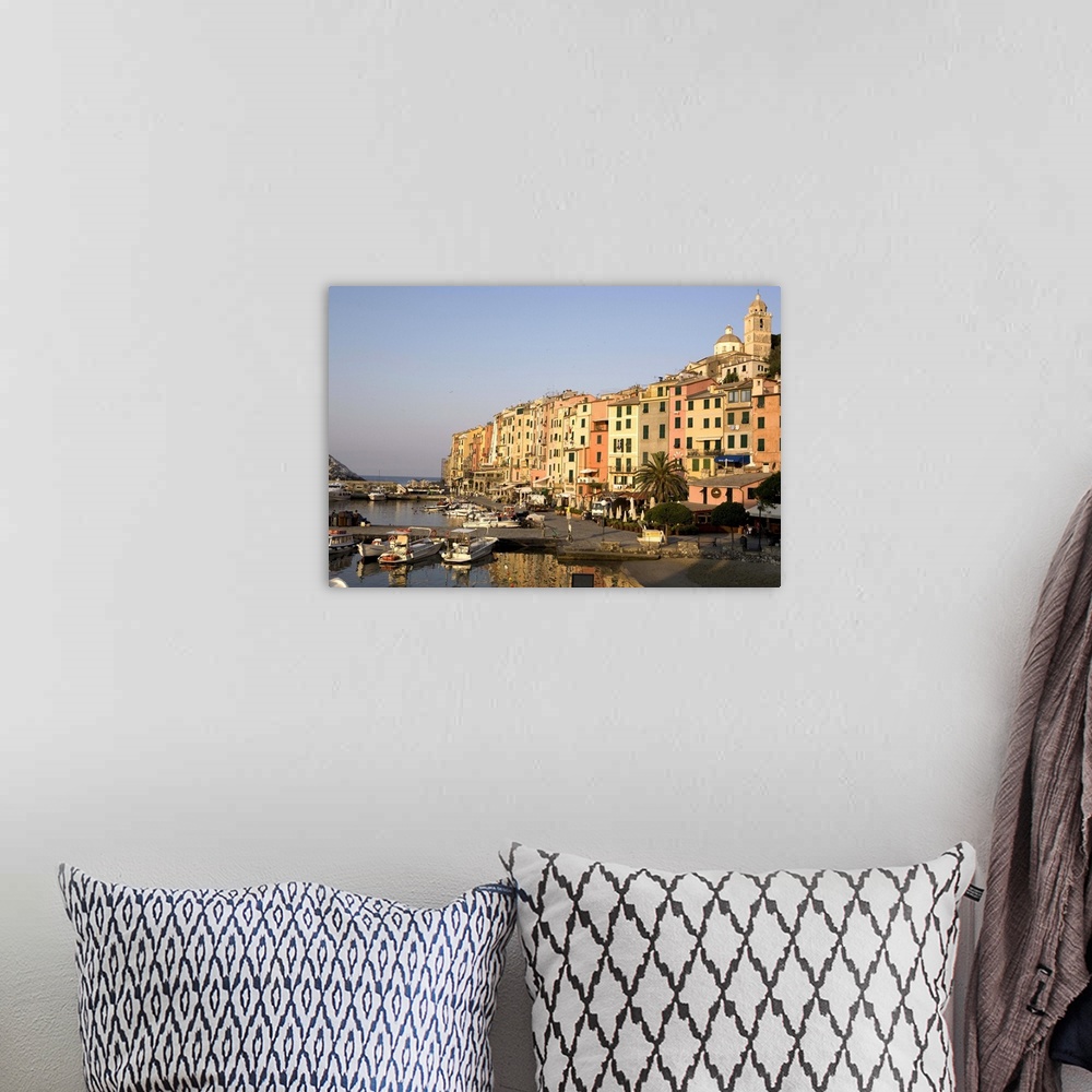 A bohemian room featuring Portovenere, Cinque Terre, Liguria, Italy