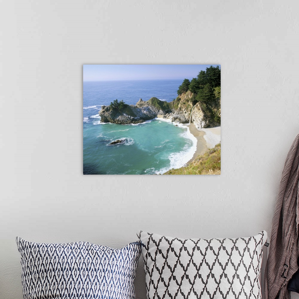 A bohemian room featuring Spectacular coastline, Julia Pfeiffer Burns State Park, Big Sur, California