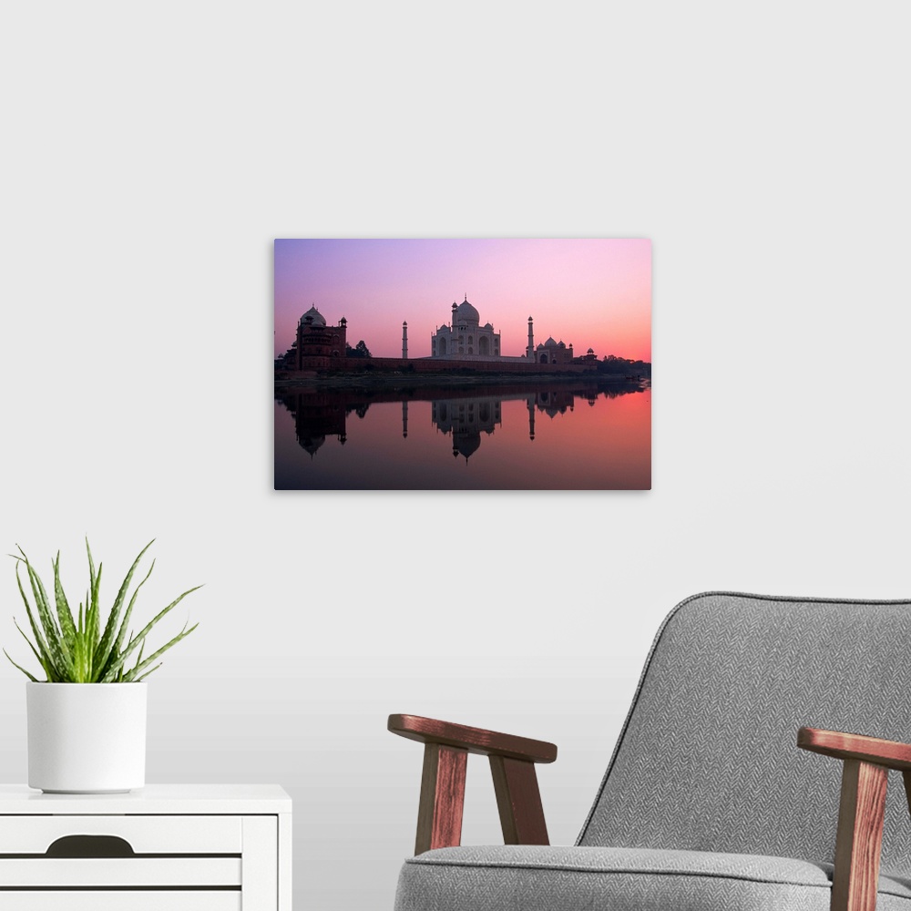 A modern room featuring Taj Mahal at sunset, Agra, Uttar Pradesh state, India, Asia