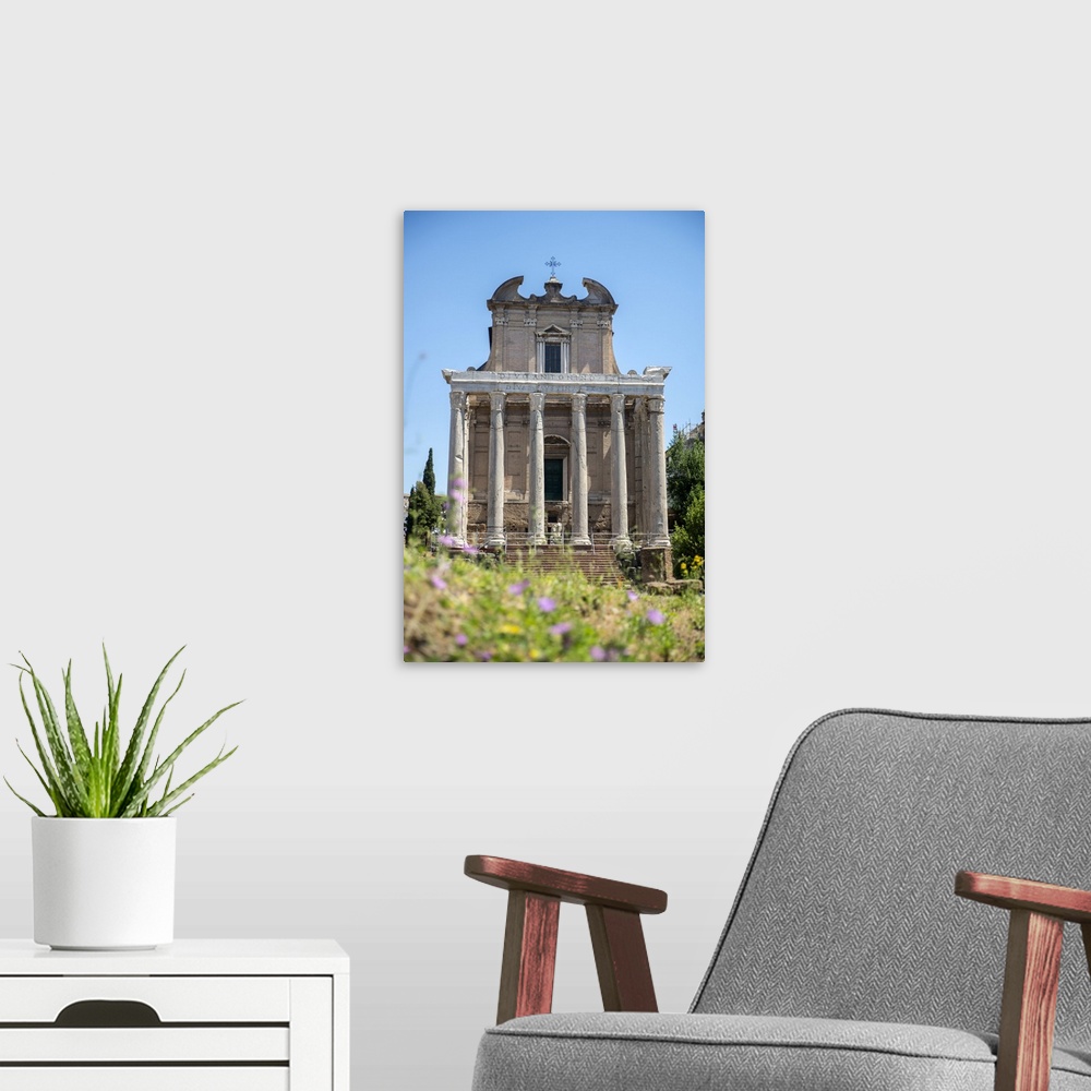 A modern room featuring Temple of Antoninus and Faustina, Roman Forum, UNESCO World Heritage Site, Rome, Lazio, Italy, Eu...