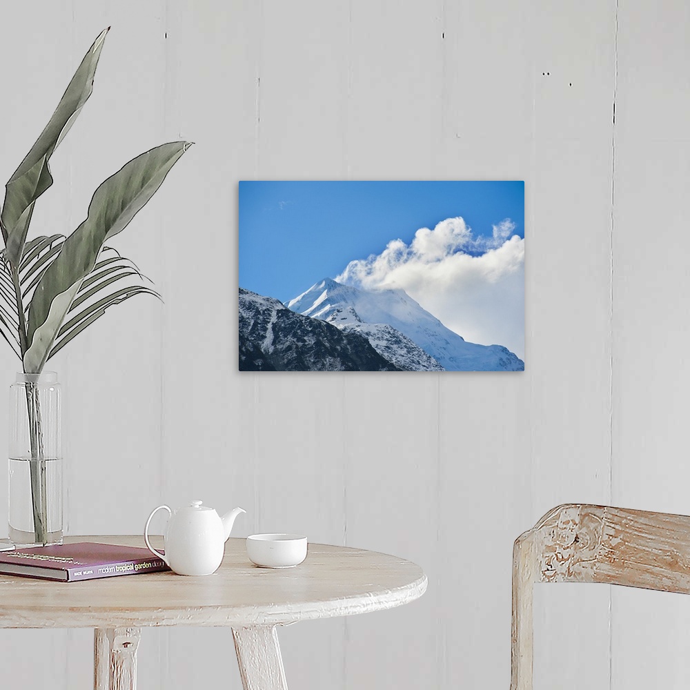 A farmhouse room featuring The summit of Mount Cook, South Island, New Zealand