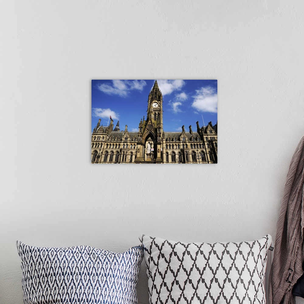 A bohemian room featuring Town Hall, Albert Square, Manchester, England