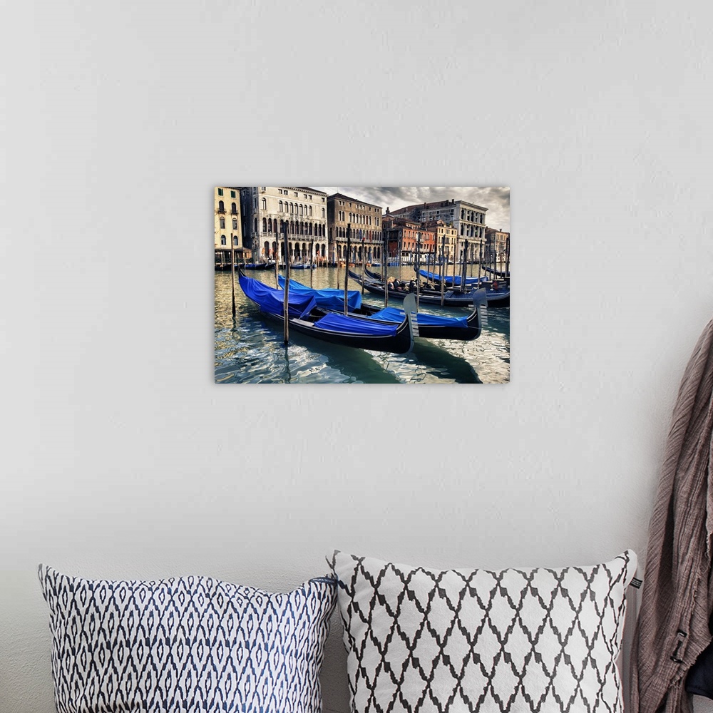 A bohemian room featuring Gondolas in Venice, Italy