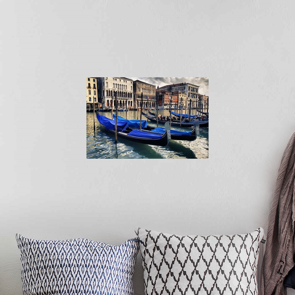 A bohemian room featuring Gondolas in Venice, Italy