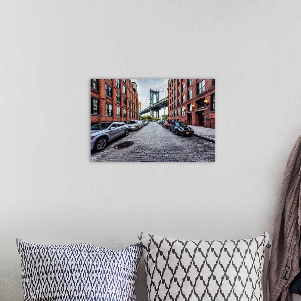 A bohemian room featuring Manhatten Bridge and streets from Brooklyn in NYC