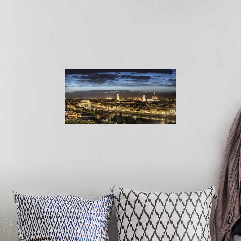 A bohemian room featuring Panorama of Florence and the Duomo after dark