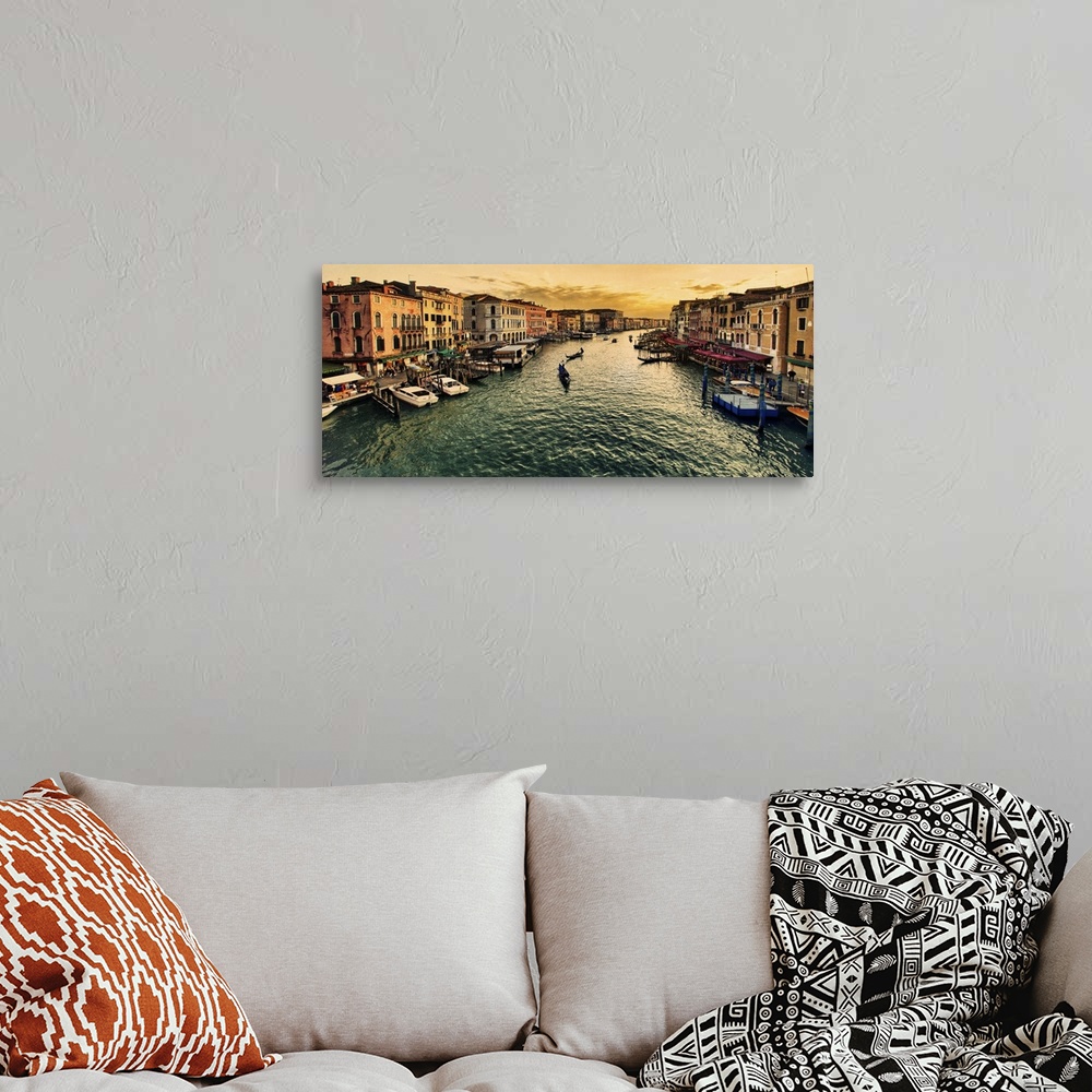 A bohemian room featuring The Grand Canal from the Rialto Bridge in Venice, Italy