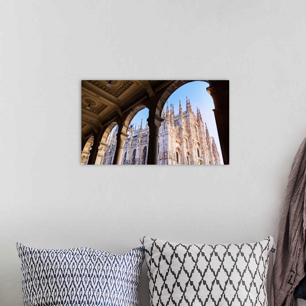 A bohemian room featuring Duomo Of Milan, Italy