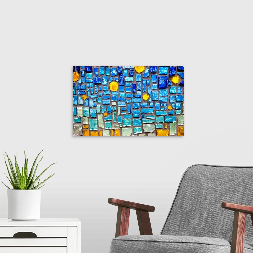 A modern room featuring Glass mosaic using blue tones