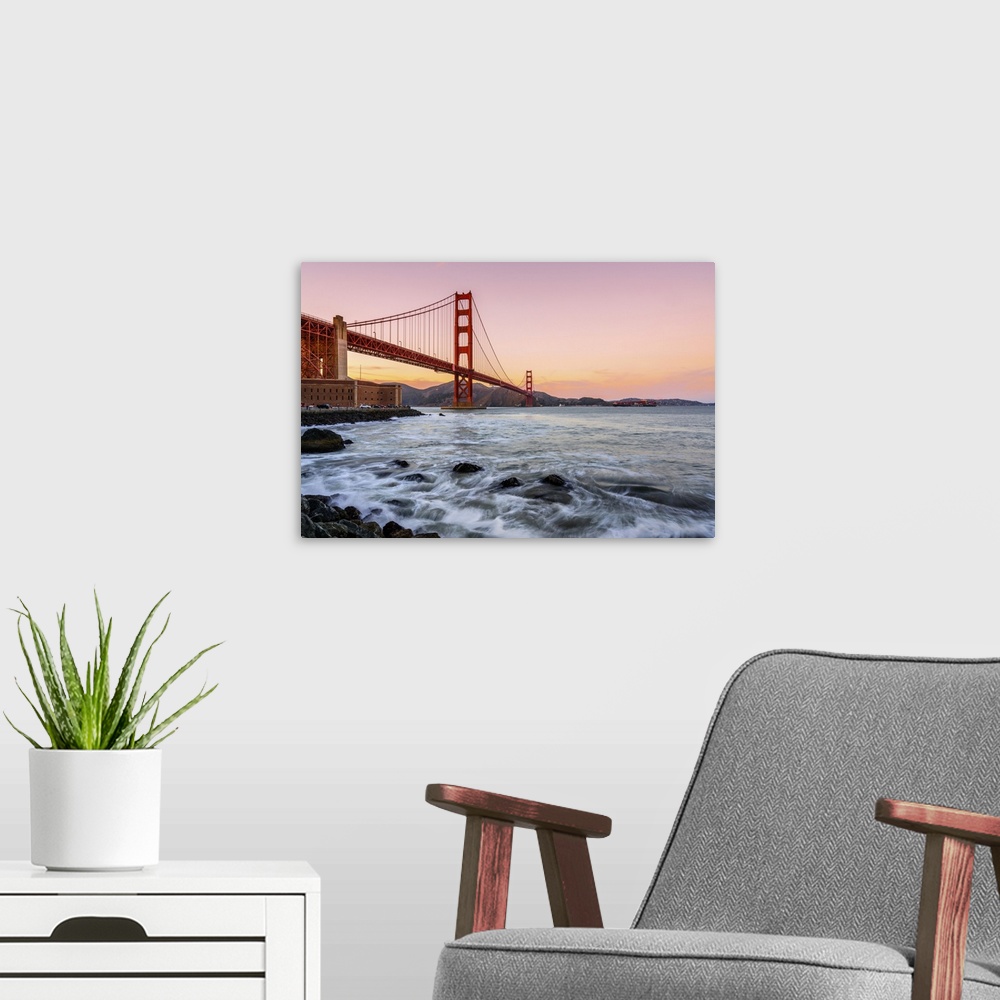 A modern room featuring Golden Gate Bridge