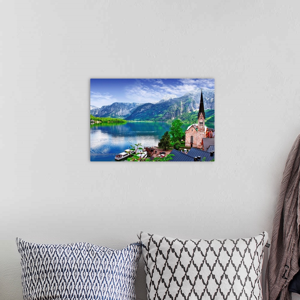 A bohemian room featuring Hallstatt - beauty of Alps. Austria
