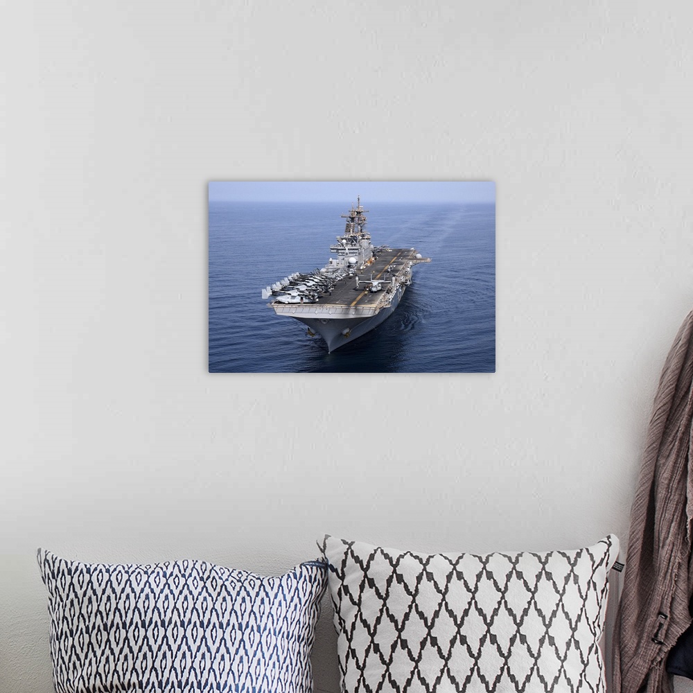 A bohemian room featuring Gulf of Aden, September 7, 2013 - The amphibious assault ship USS Kearsarge (LHD-3) conducts oper...