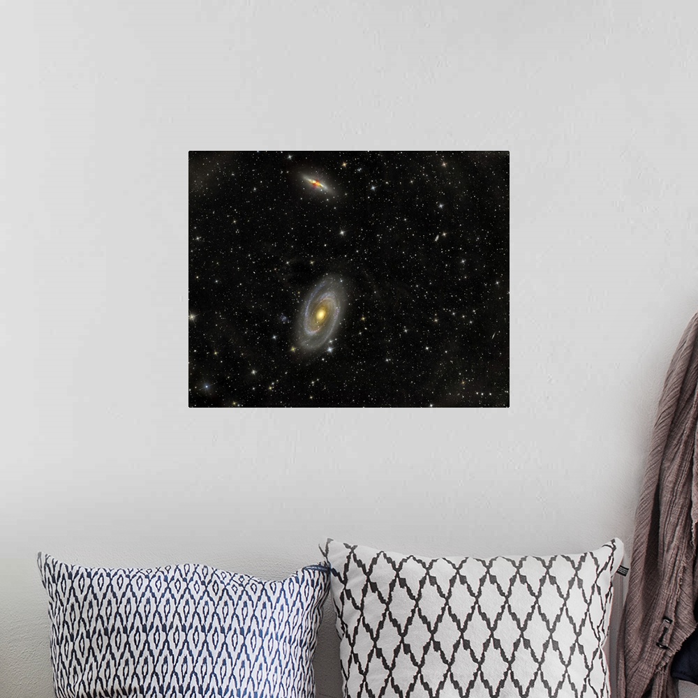 A bohemian room featuring Cigar Galaxy and Bode's Galaxy in the constellation Ursa Major.