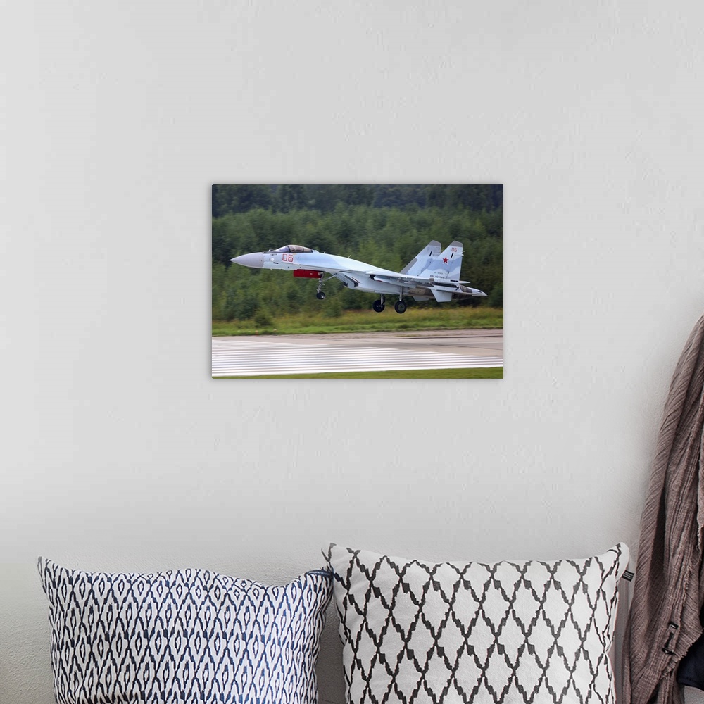 A bohemian room featuring Sukhoi Su-35S jet fighter of the Russian Air Force landing during ARMY-2017 military forum, Kubin...