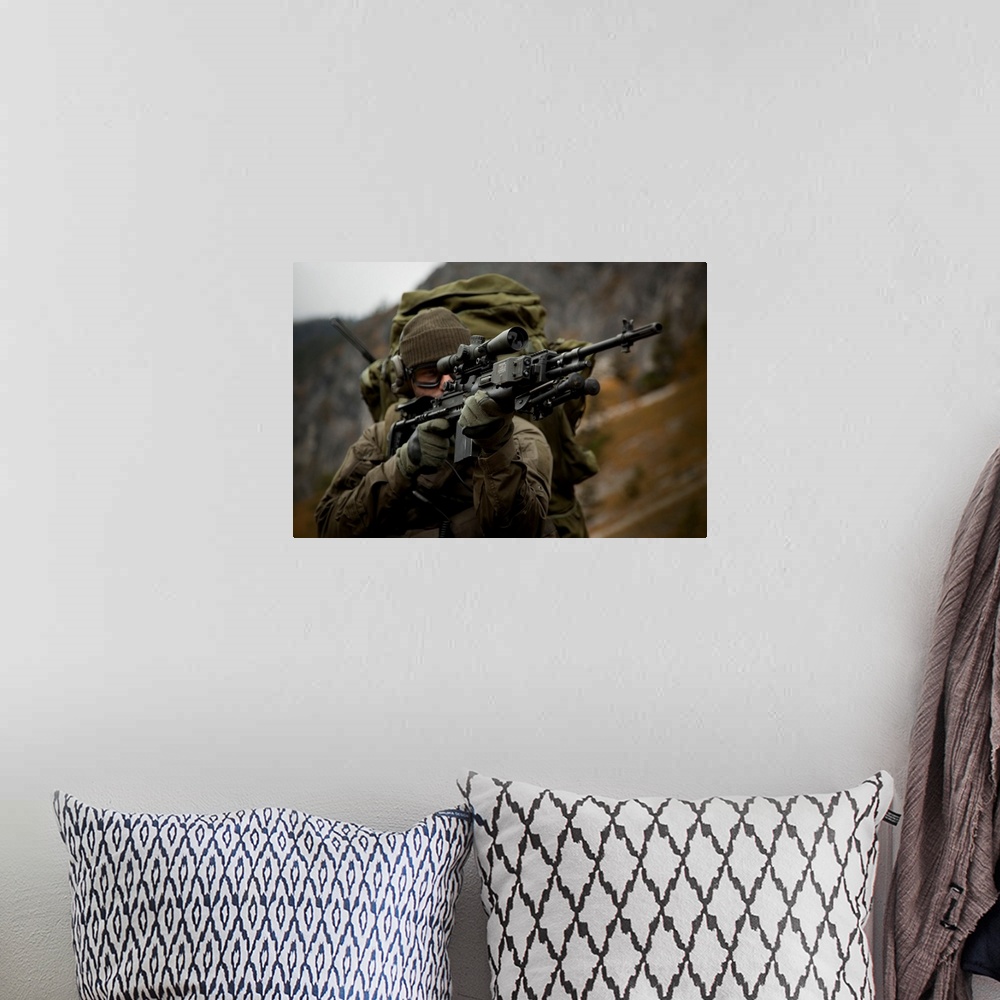 A bohemian room featuring U.S. special forces soldier armed with an MK14 Enhanced Battle Rifle.