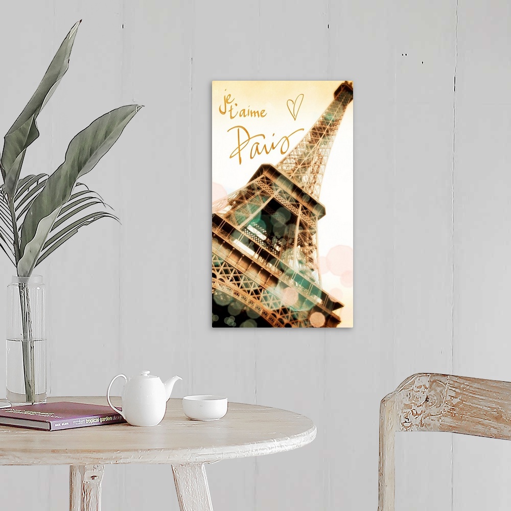 A farmhouse room featuring Je t'aime Paris