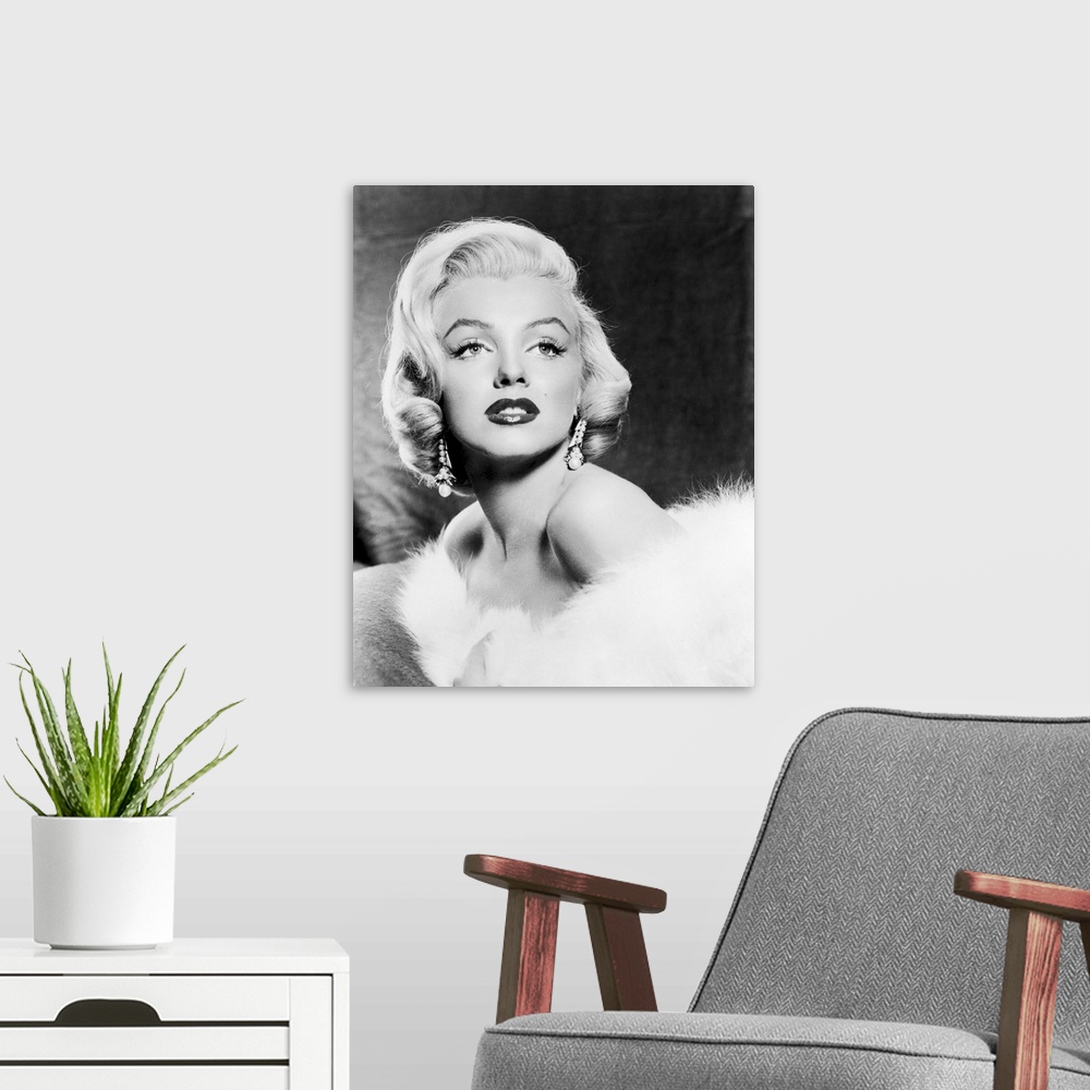 A modern room featuring American cinema actress.
